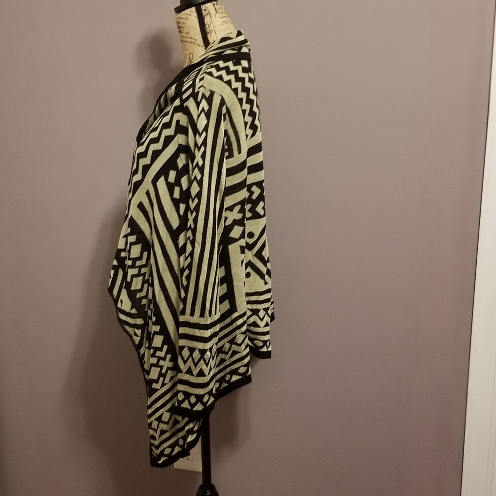 Cardigan - Picture 3 of 5